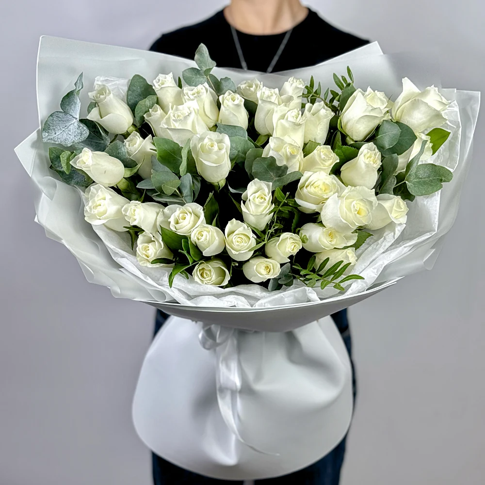 Букет из 35 белых роз премиум