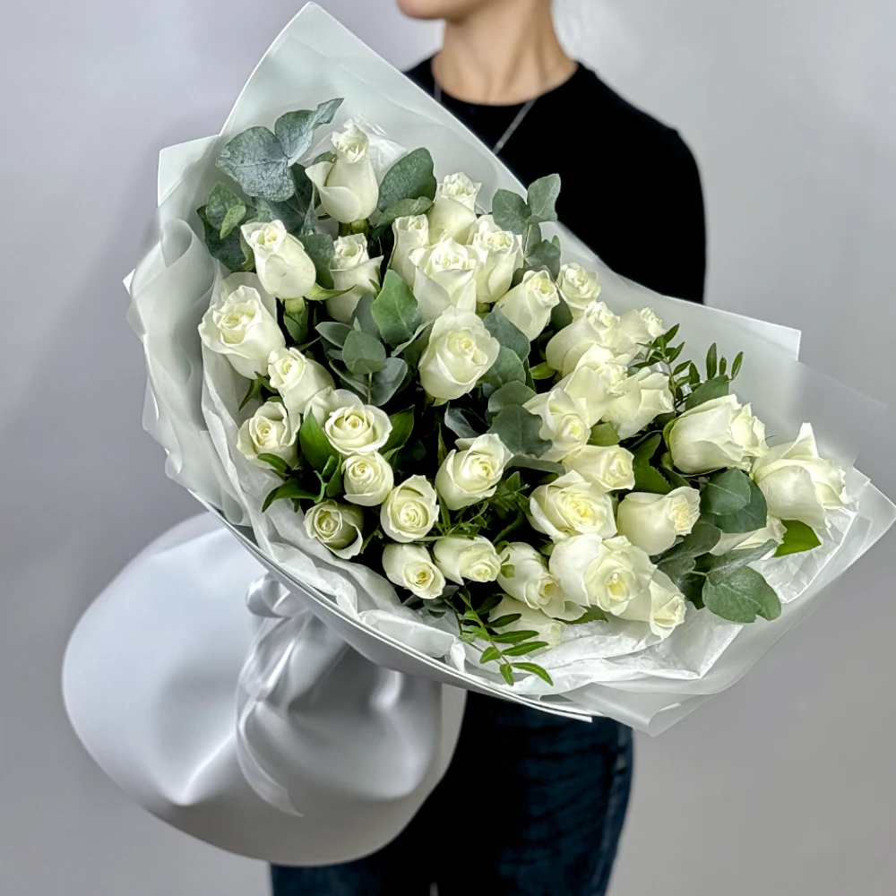 Букет из 35 белых роз премиум