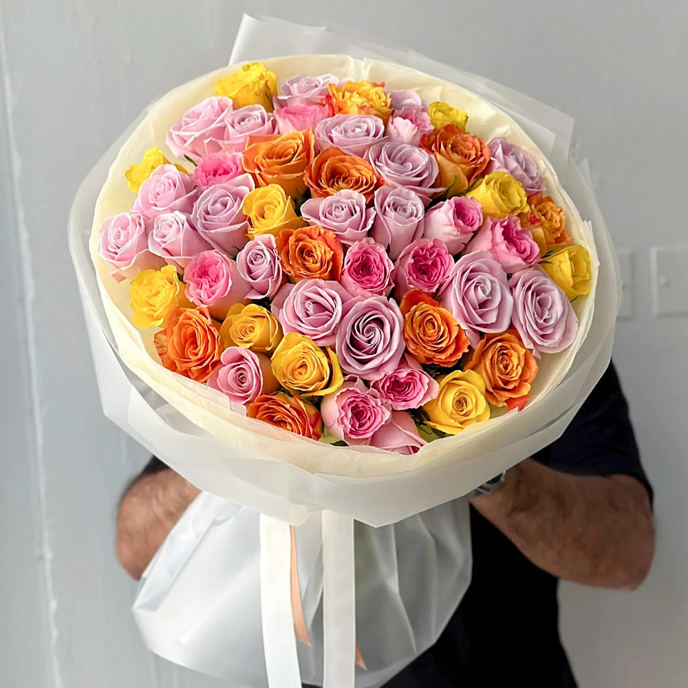 51 разноцветная роза